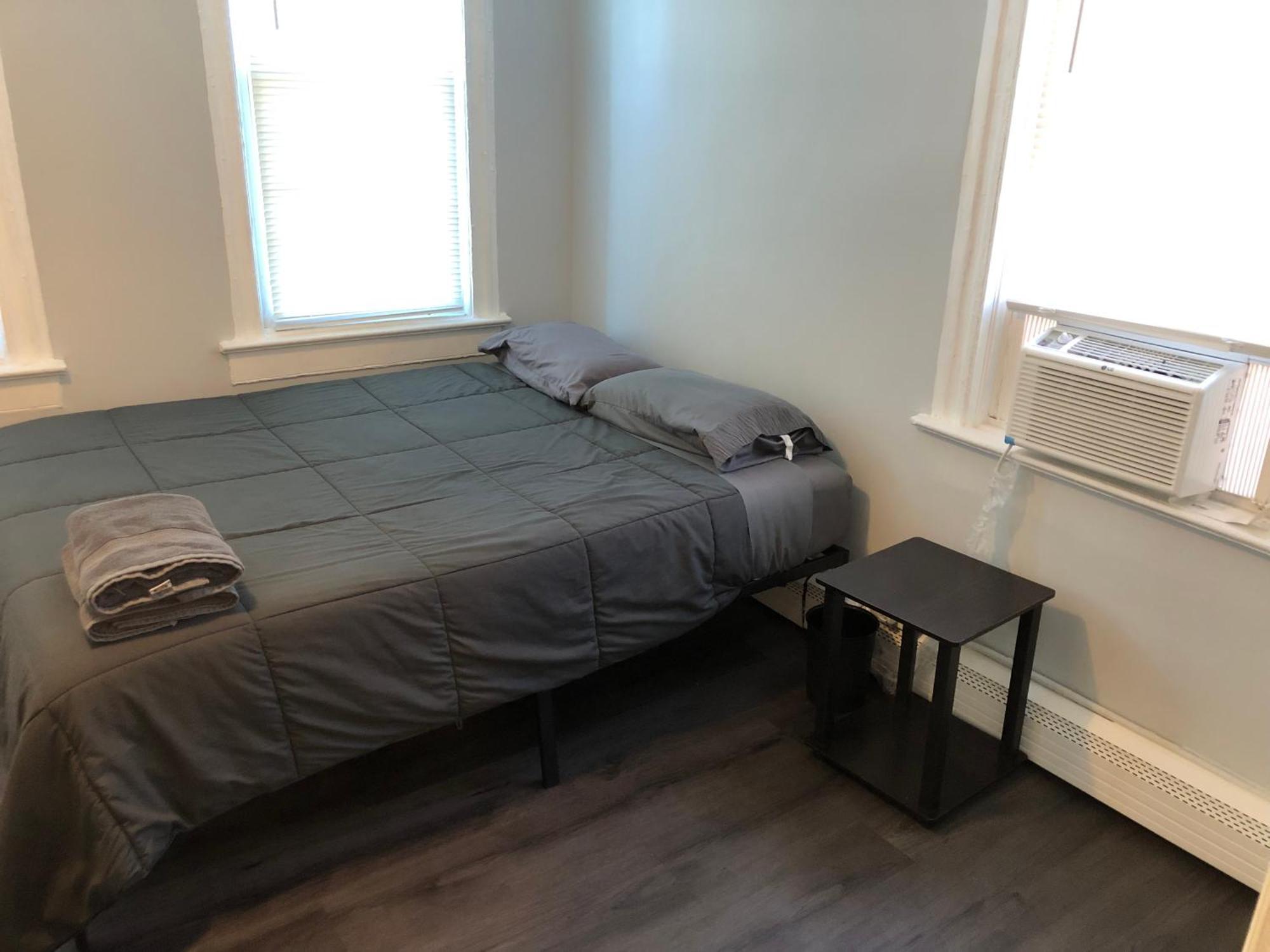 Private 2-Bedroom With Free Parking And Direct Bus To Nyc Manhattan Only 2 Blocks Away Linden Bagian luar foto