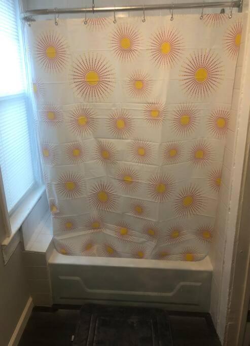Private 2-Bedroom With Free Parking And Direct Bus To Nyc Manhattan Only 2 Blocks Away Linden Bagian luar foto